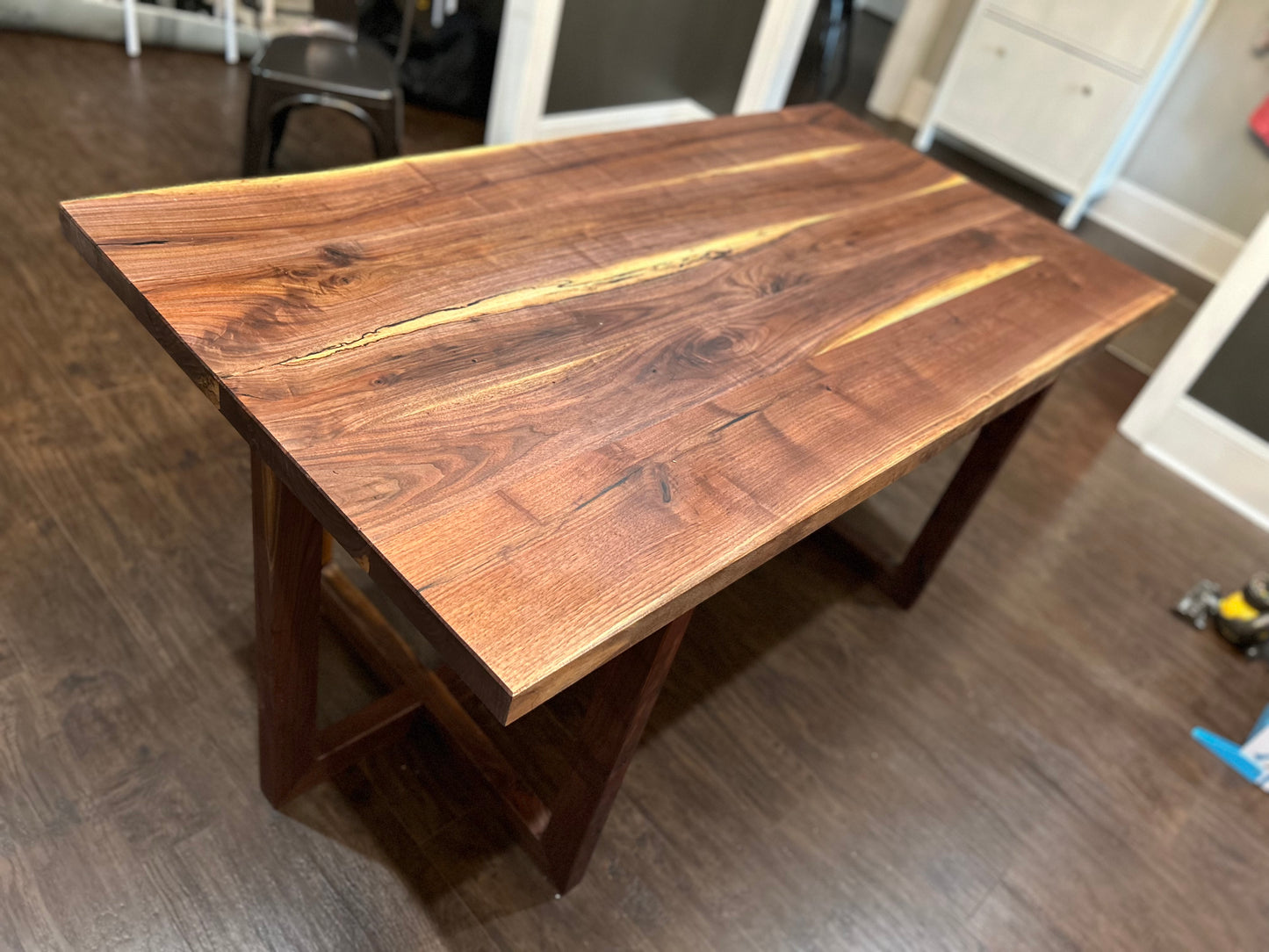 Eleanor Dining Table