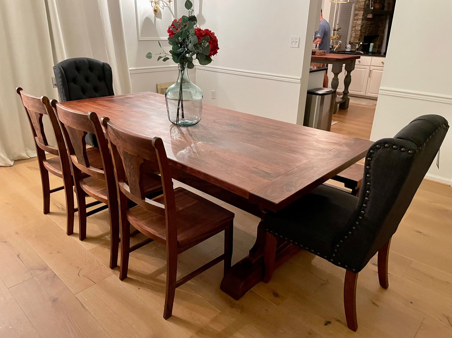 Henderson Hourglass Table