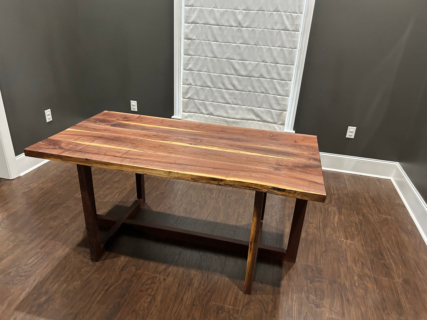 Eleanor Dining Table