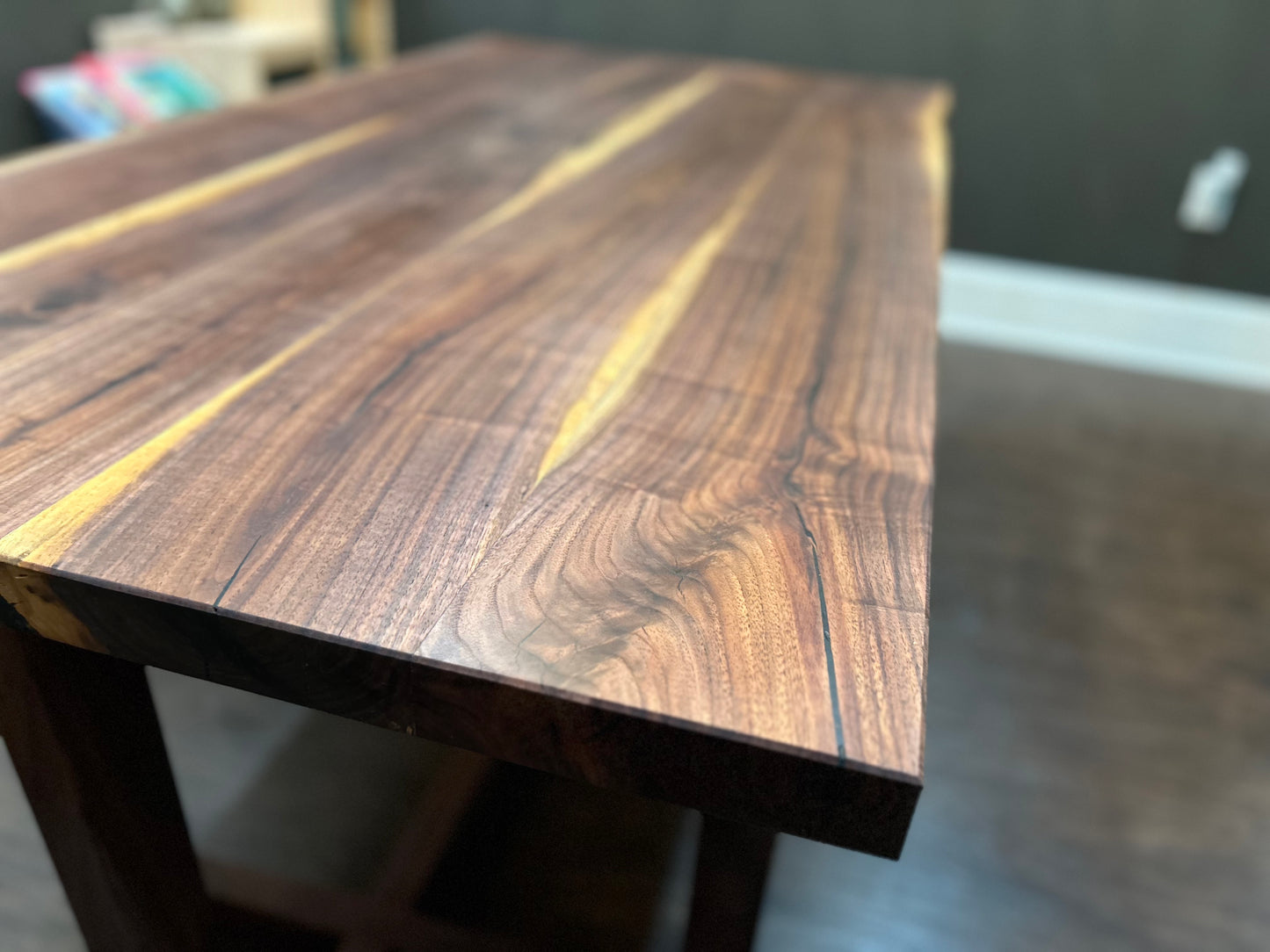 Eleanor Dining Table