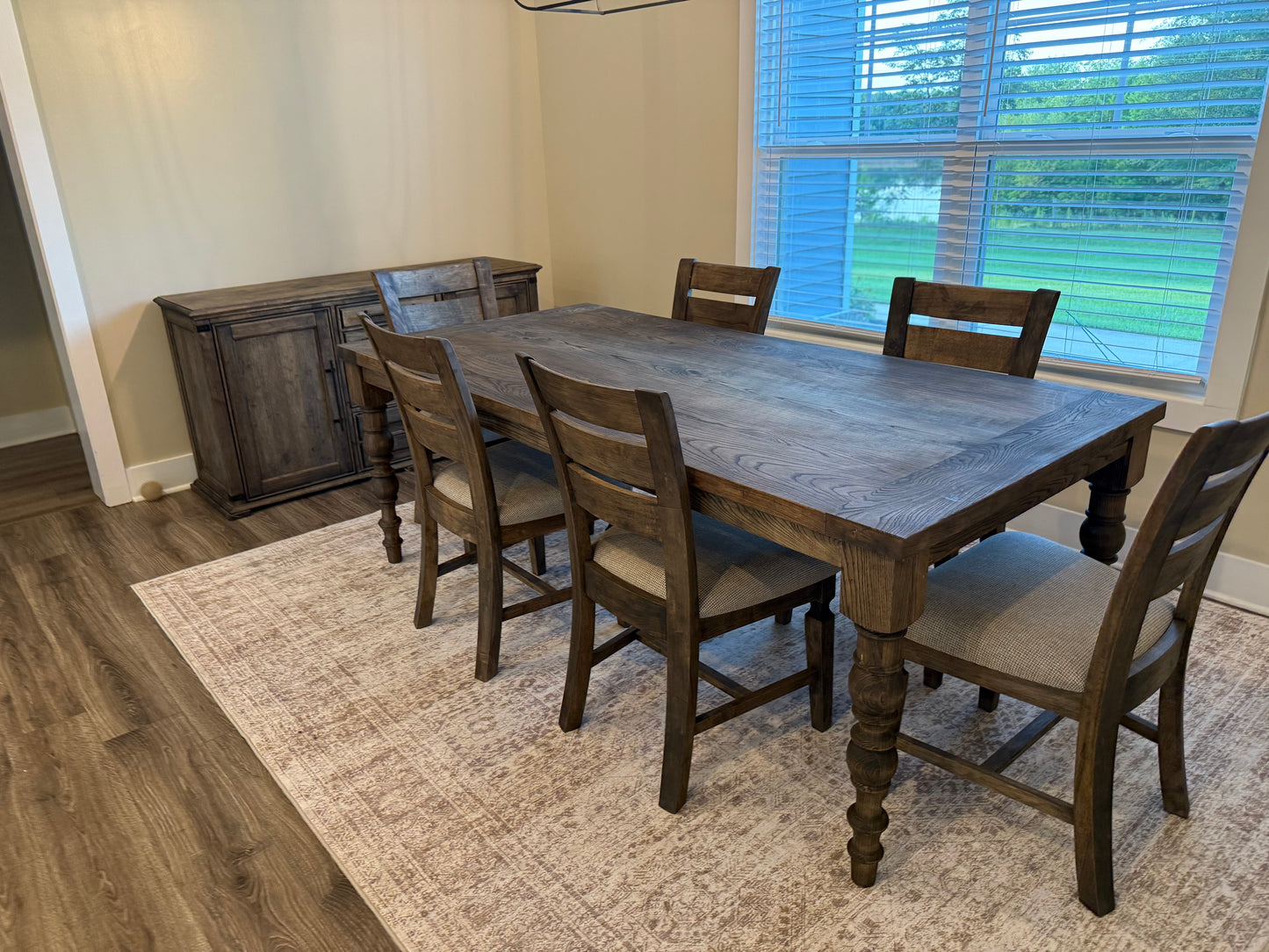 Adelaide Table