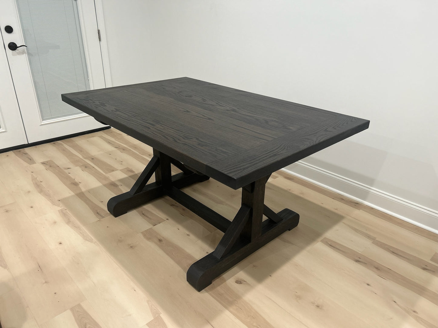 Laurel Dining Table