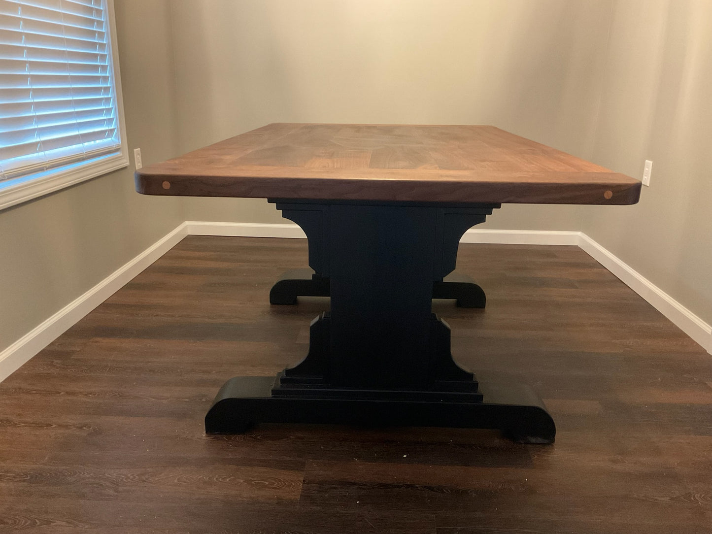 Henderson Hourglass Table